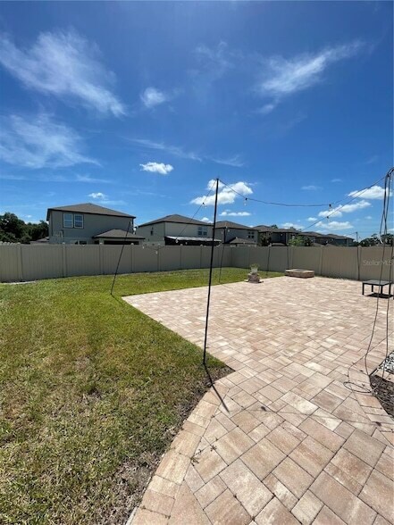 Building Photo - 30543 Thunderbird Dr