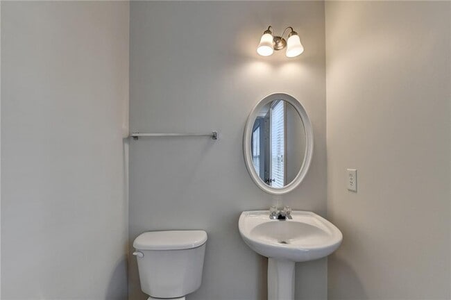 Building Photo - 4006 Edgecomb Dr