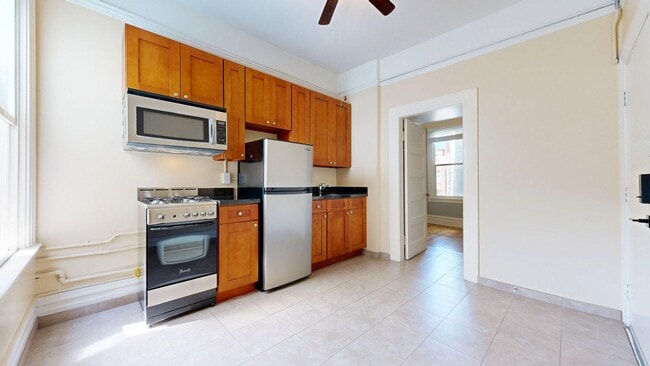 Building Photo - 445 Octavia St