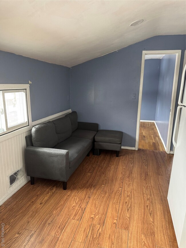 Building Photo - 112 Avondale Dr