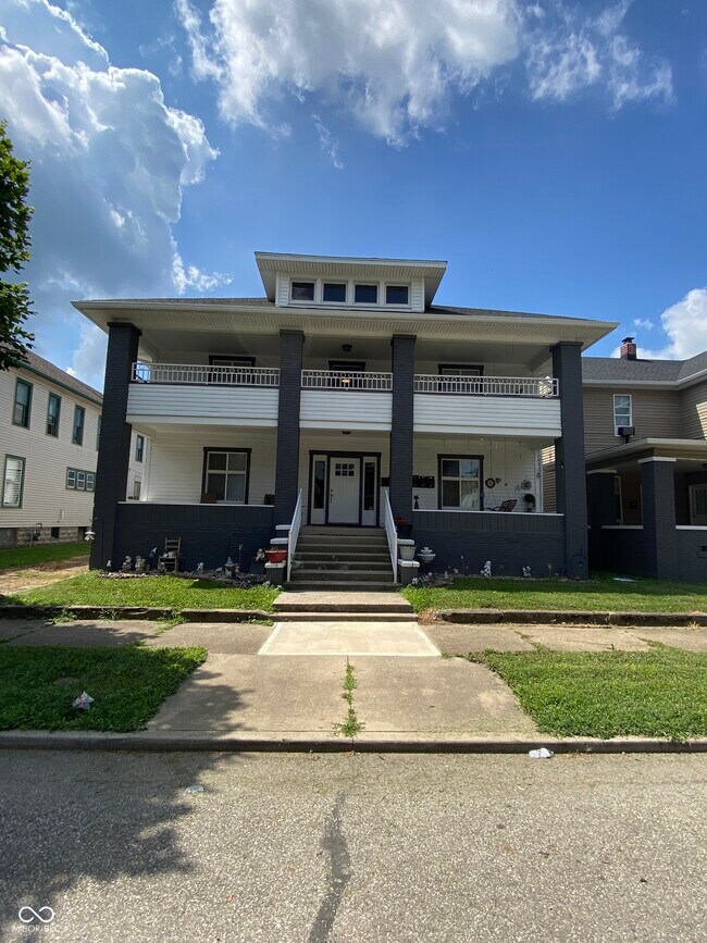 Primary Photo - 129 W Hendricks St
