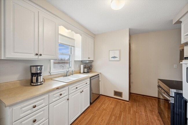 Building Photo - 8213 Quinn Rd