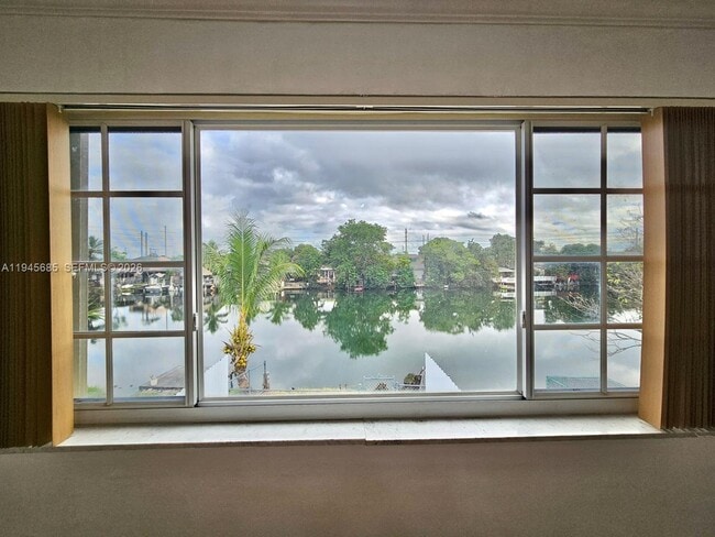 Building Photo - 0000 00000