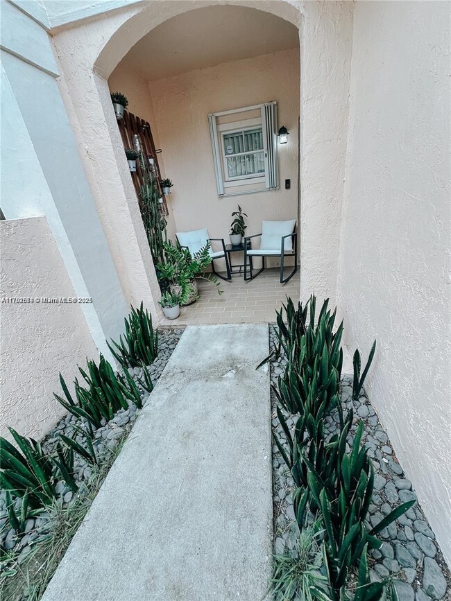 Building Photo - 11807 SW 99th Ln
