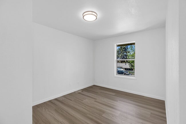 Building Photo - 10104 98th St SW