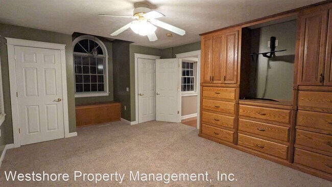 Building Photo - 5 br, 3.5 bath House - 4881 Townsend Ct.