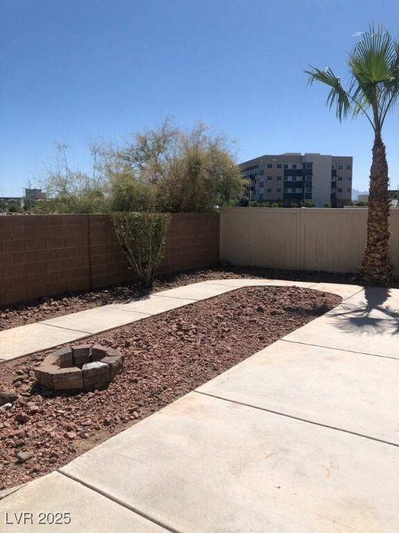 Building Photo - 6677 Pendle Priory Ave