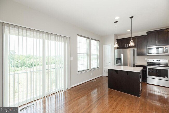 Building Photo - 227 Schramm Lp