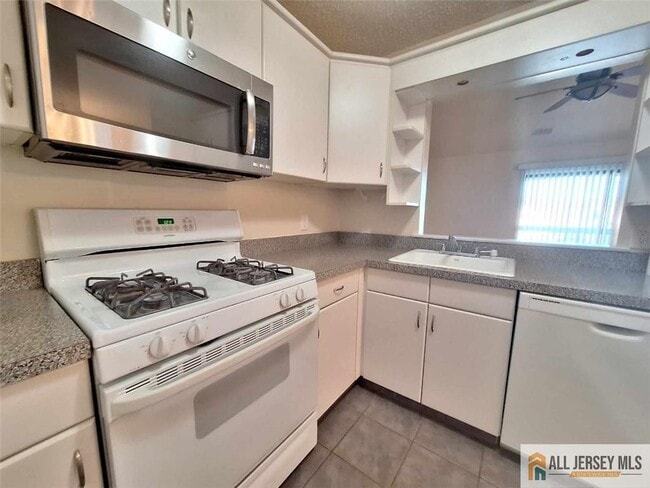 Building Photo - 511 Sunshine Ct