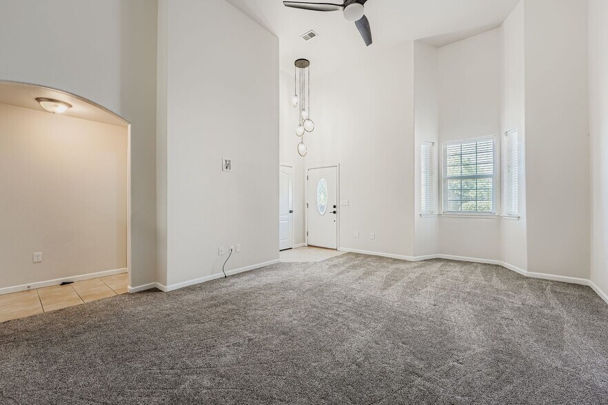 Building Photo - 10578 E Jewell Ave