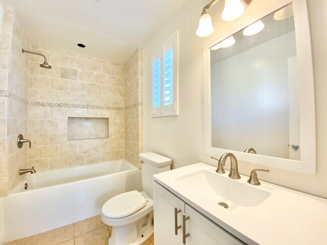 Building Photo - 4162 Alla Rd