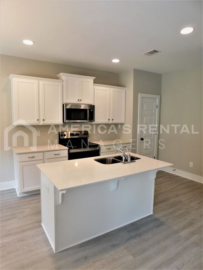 Building Photo - 15531 Crimson Rdg Cir