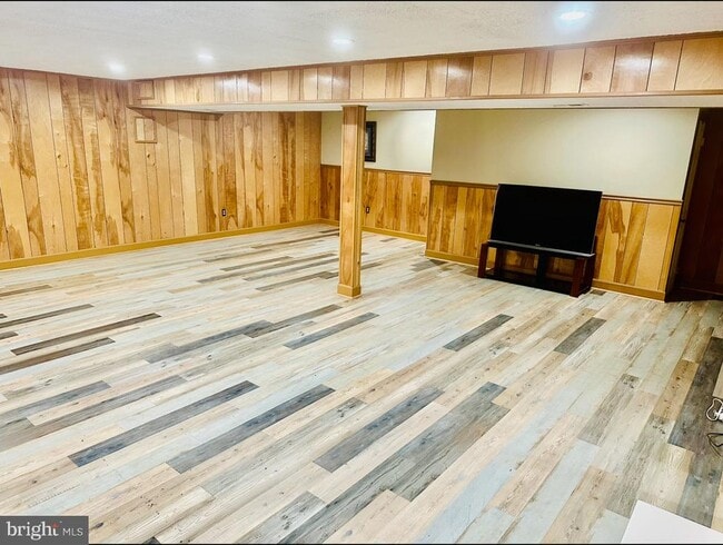 Building Photo - 7428 Mason Ln