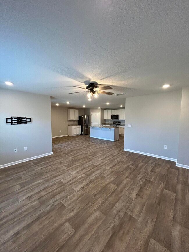 Building Photo - 1048 Limpkin St