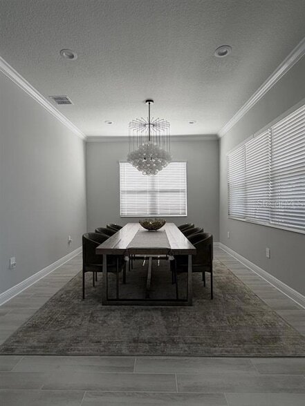 Building Photo - 18817 Valleta Ave