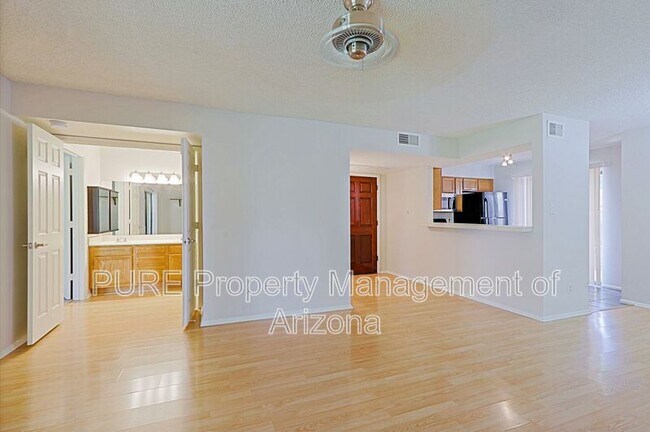 Building Photo - 9355 N 91st St