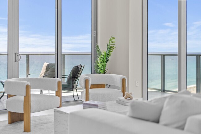 Building Photo - 3100 N Ocean Dr