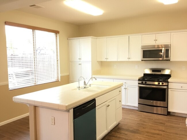 Building Photo - 7426 E Redlands Ave.