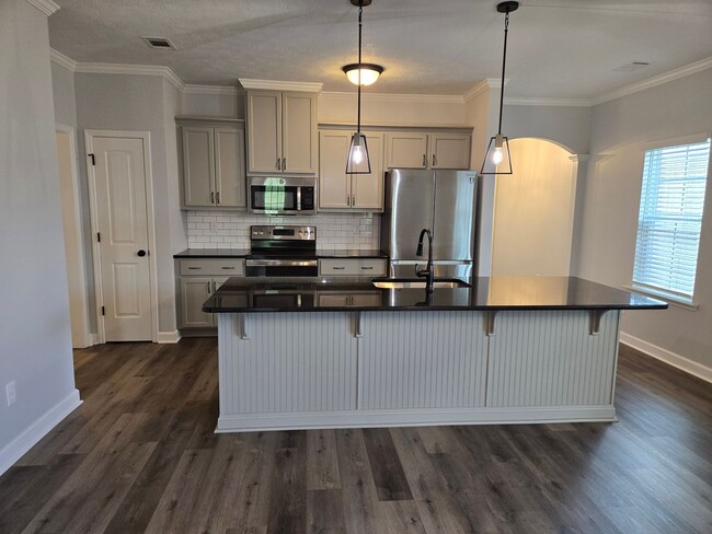 Building Photo - 542 Jensen Ln