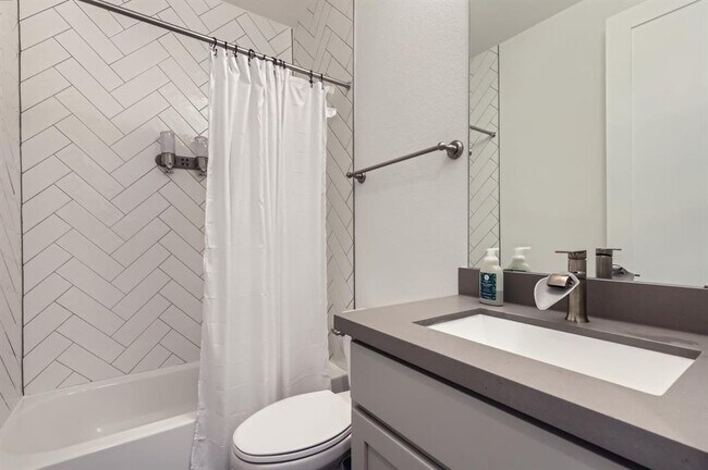 Building Photo - 1209 Brasano Pl