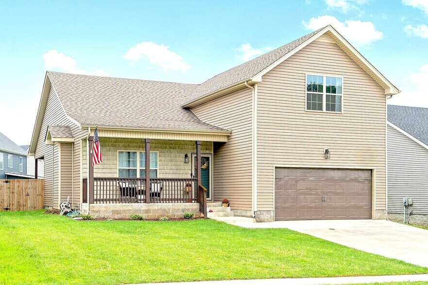Building Photo - 1124 Eagle's View Dr