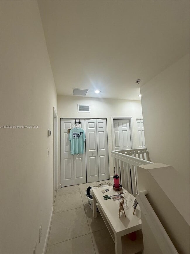 Building Photo - 9444 SW 171st Ct