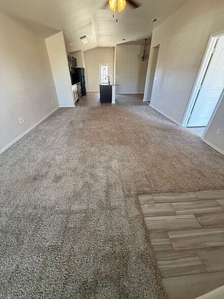 Building Photo - 13814 Avenue U