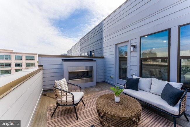 Building Photo - 12742 Verdant Wy