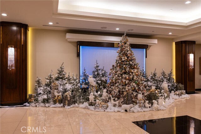 Building Photo - 343 Pioneer Dr