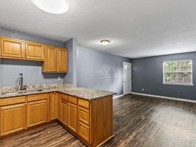 Building Photo - 502 McKeithen St