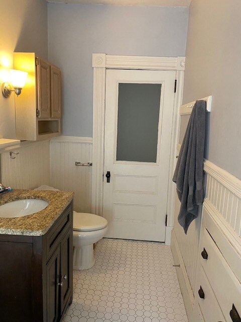 Bathroom - 8 Bailey Ave