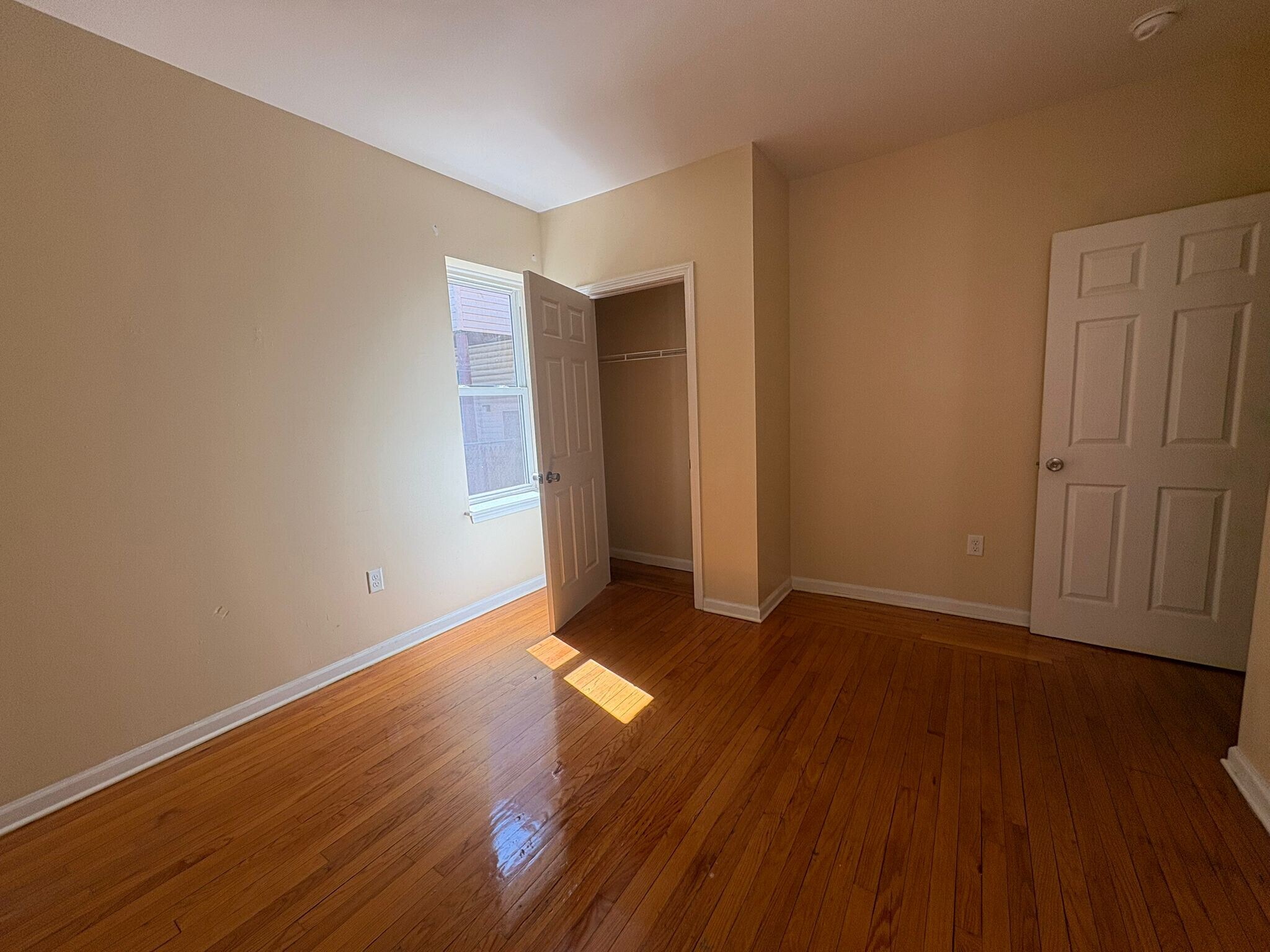 Building Photo - 310 Edgewood Ave