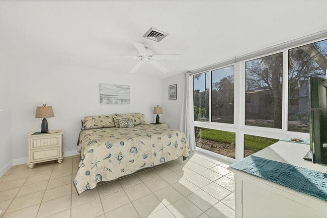 Building Photo - 500 S Washington Dr