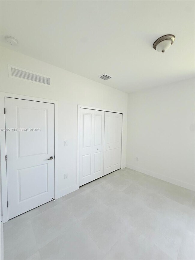 Building Photo - 32242 SW 194th Ave