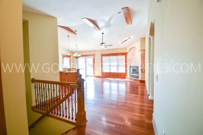 Building Photo - Beautiful 4 Bedroom in Waukee