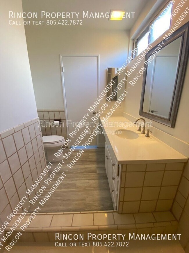 Building Photo - 555 Skyline Rd