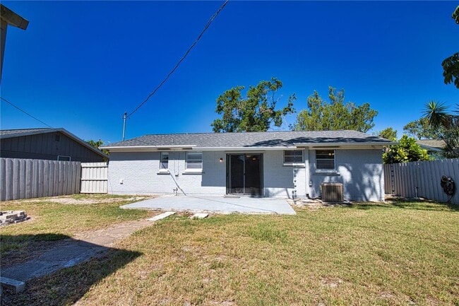 Building Photo - 1056 Venetian Pkwy