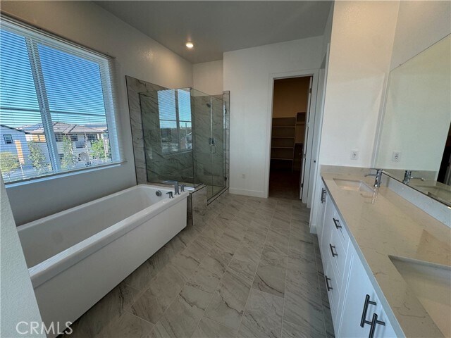 Building Photo - 114 Pansy