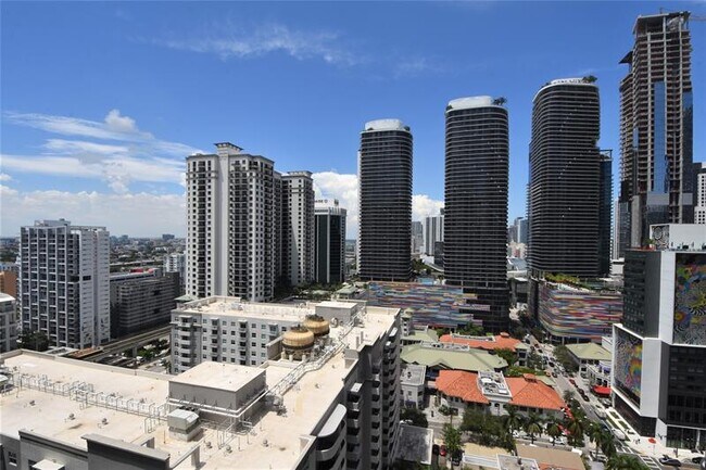 Building Photo - 1100 S Miami Ave