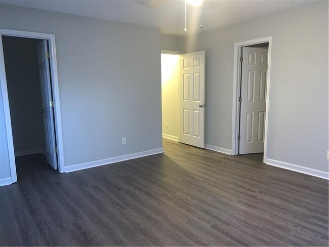 Building Photo - 2035 Keenland Ct