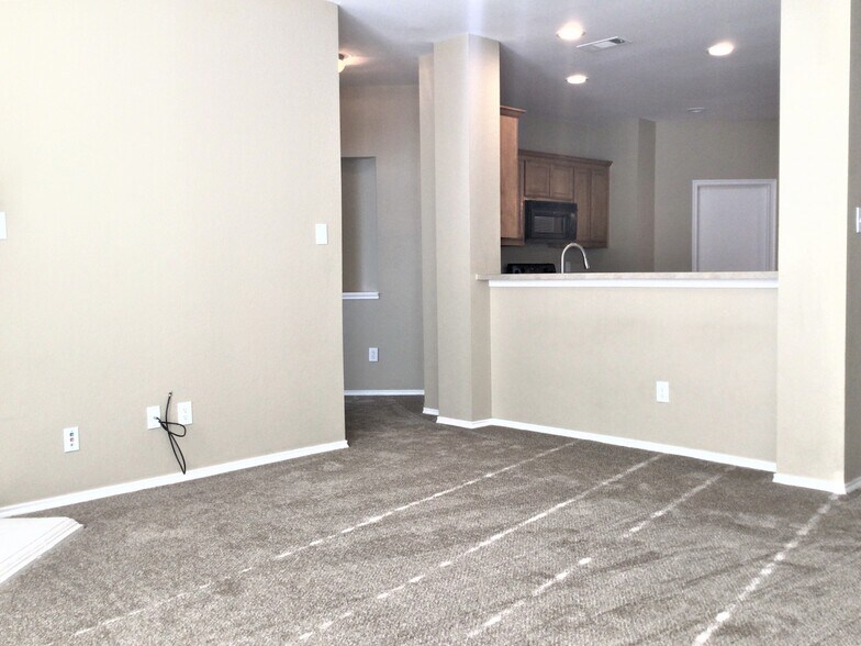 Building Photo - 9701 Brenden Dr