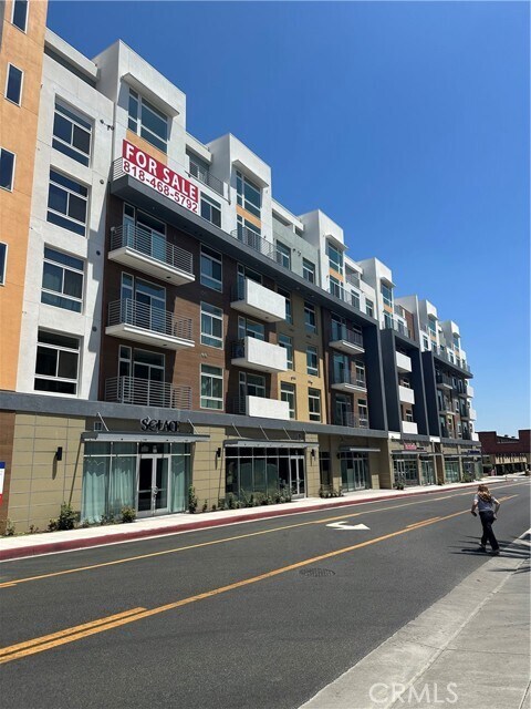 Building Photo - 168 S Monterey St