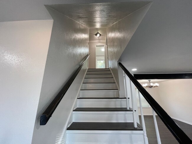 Building Photo - 1306 N 42nd St