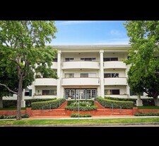 Building Photo - 521 Montana Ave