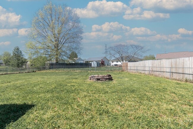 Building Photo - 1811 Harbor Dr