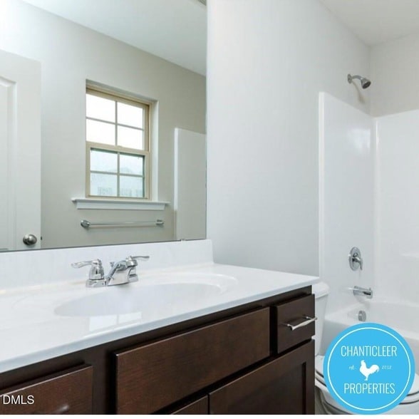 Building Photo - 2424 Kings Cross Ct