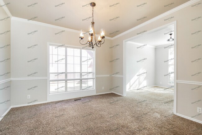 Building Photo - 8619 E 95th Pl