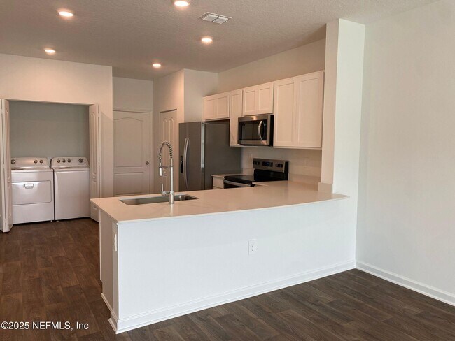 Building Photo - 1685 Bridger Trce