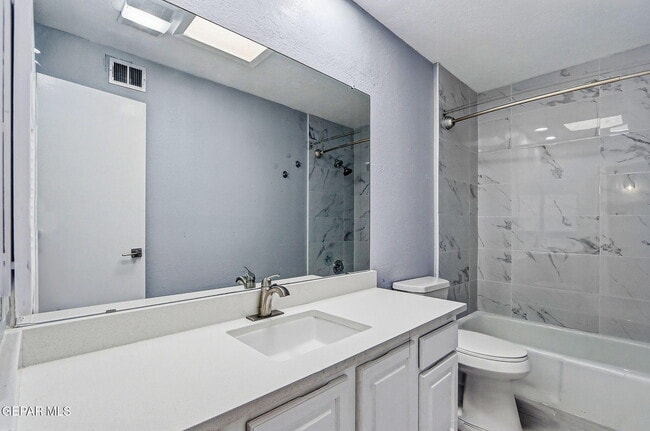 Building Photo - 6141 Sierra Valle Ln