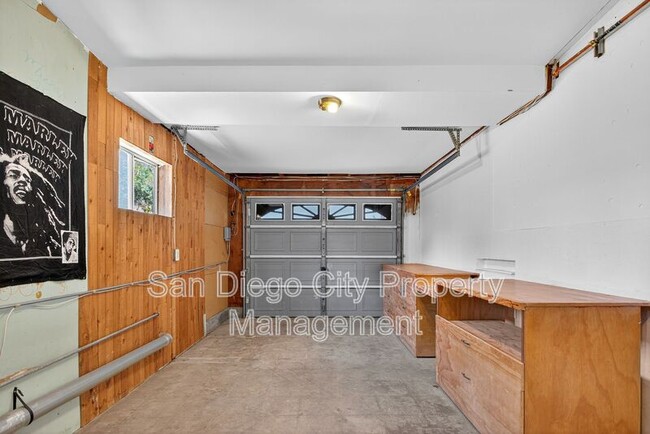 Building Photo - 2363 Judson St